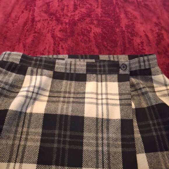 Evan Picone Wool Blend Black White Tartan Plaid Wrap Skirt Kilt Size Woman's 10 - Picture 2 of 4